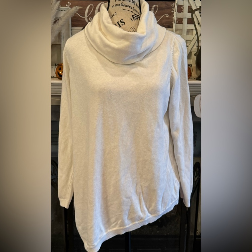 Chico’s Size 2 Women’s Large Ivory Lightweight Cowl Neck Sweater Asymmetrical